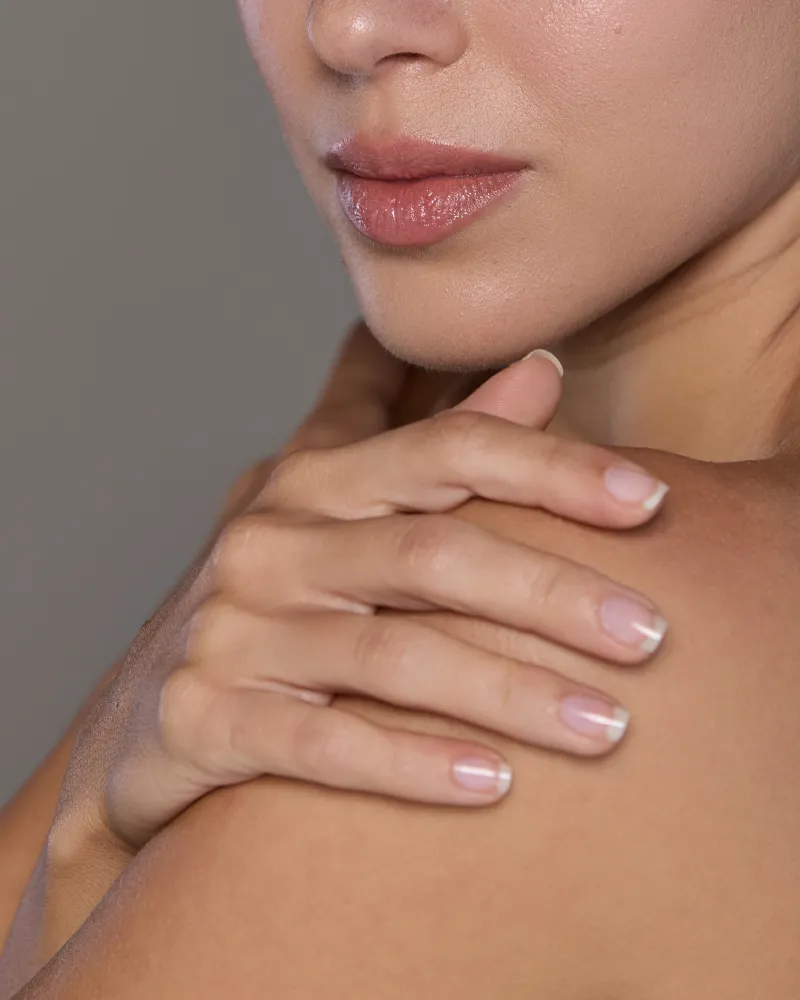 Modo de uso restaurador de uñas paso 3